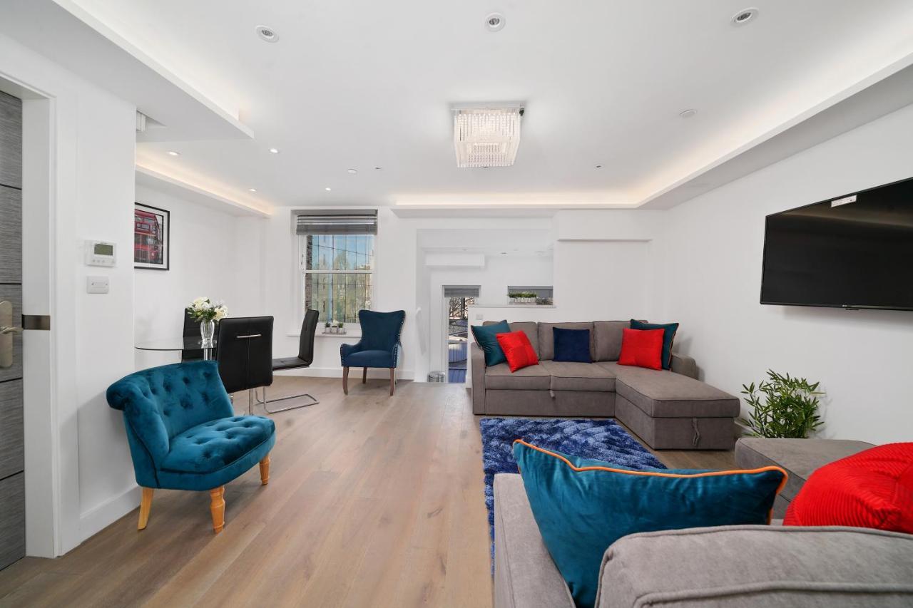 City Prime Apartments Λονδίνο Εξωτερικό φωτογραφία A living room in a serviced apartment in London