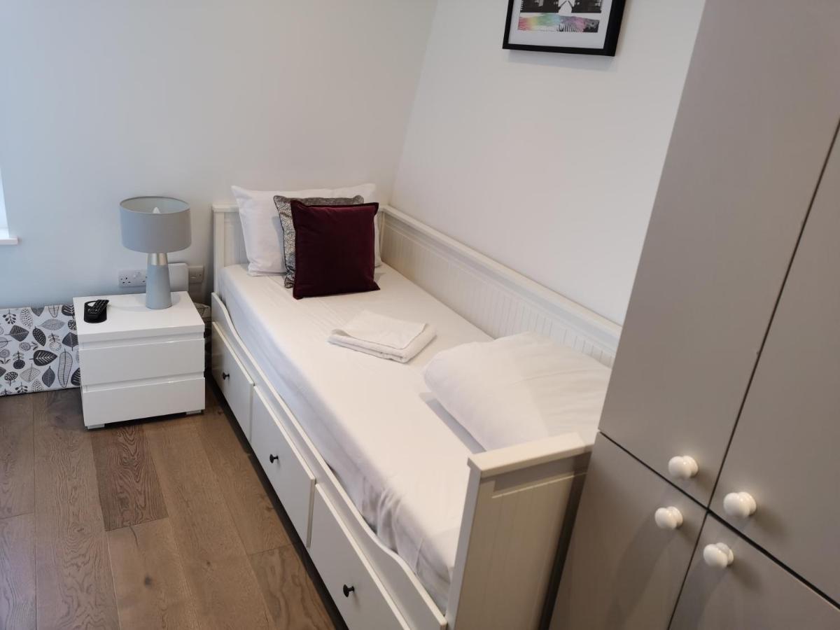City Prime Apartments Λονδίνο Εξωτερικό φωτογραφία A single bed