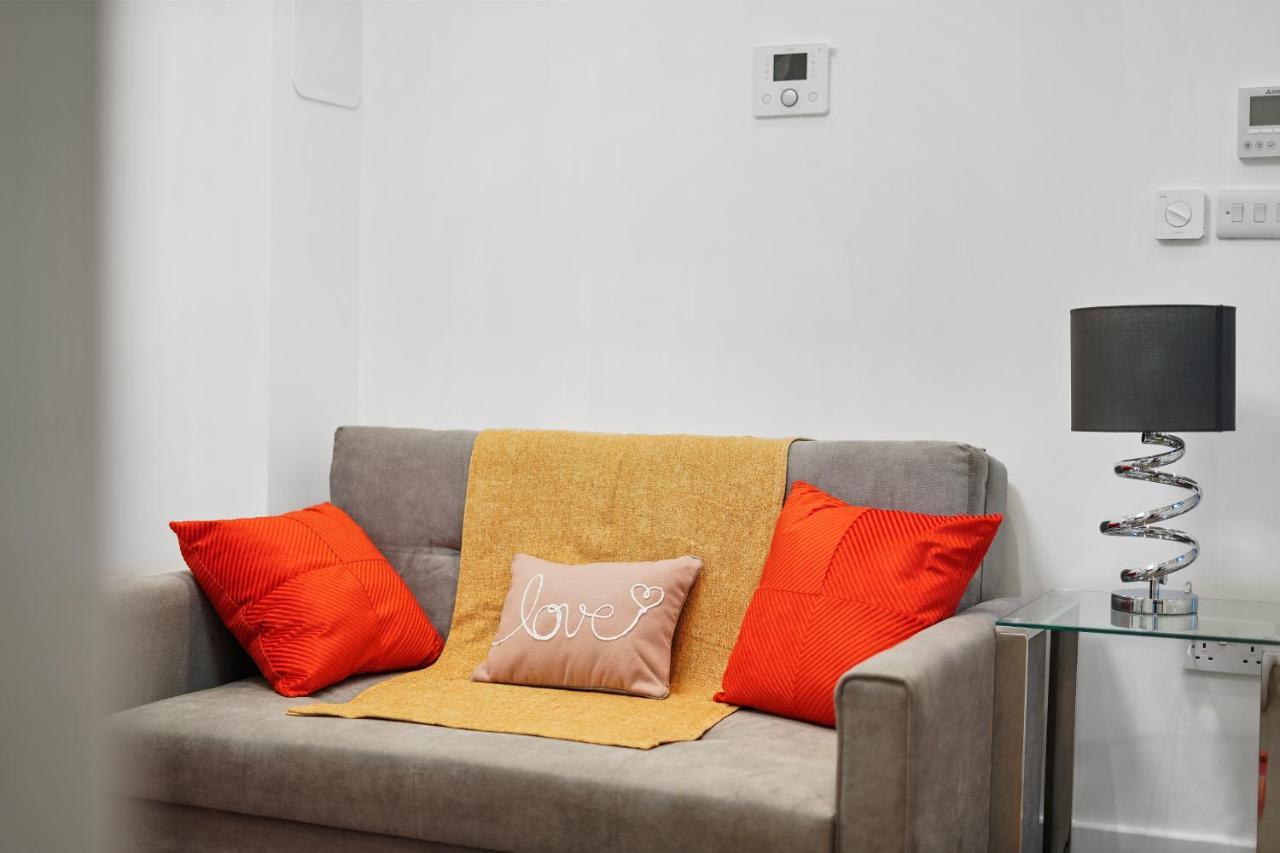 City Prime Apartments Λονδίνο Εξωτερικό φωτογραφία A sofa